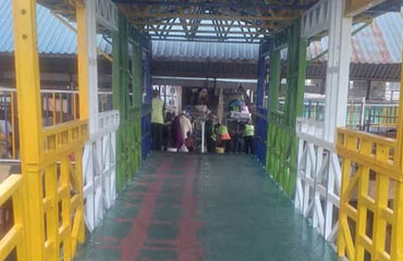 Zanfast Ferries - Walkway